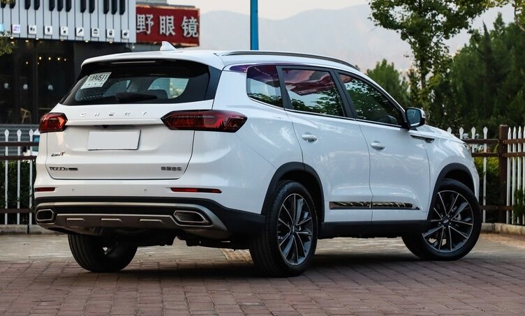 На фото: Chery Tiggo 8 Pro (актуальное поколение)