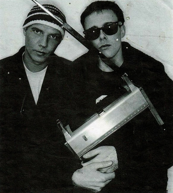 Leftfield - британский дуэт электронных исполнителей