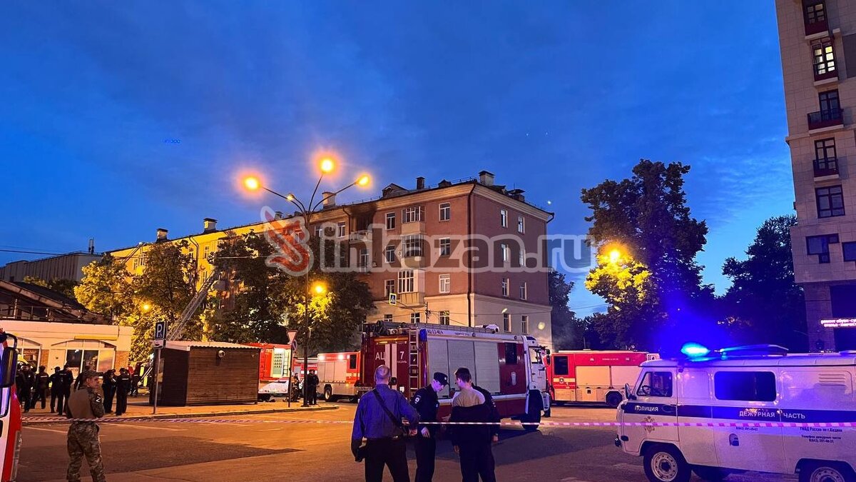     На крупном пожаре в доме №8/2 по улице Чехова в Казани спасли двух домашних питомцев. Об истории спасения рассказала мэрия столицы Татарстана.