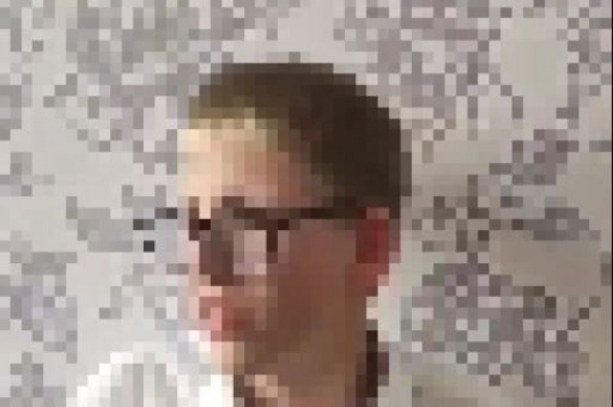    Подростка, полоснувшего выпускницу ножом по горлу, оставили под стражей