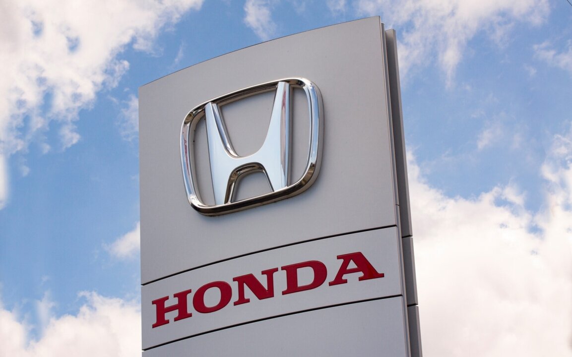    Honda открыла первый официальный дилерский центр в Петербурге