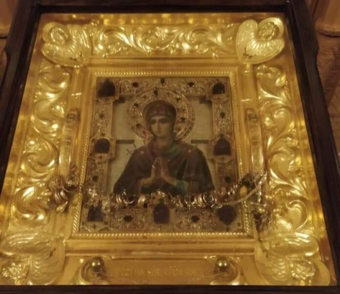 Фото : Чудотворная мироточивая икона Божией Матери "Умягчение злых сердец — Бачуринская"