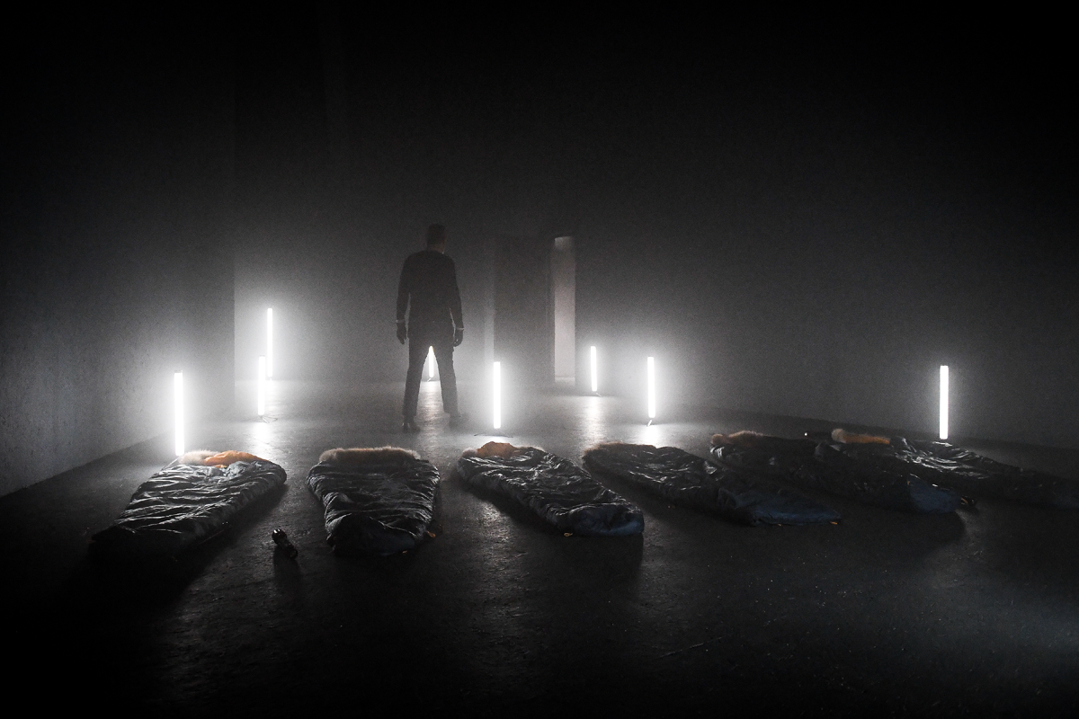 2021 год. 1 час 55 минут. 

КиноПоиск: 5.5. KinoOrel - 51/100.

Фантастика, драма, артхаус. 

Режиссёр: Валерий Фокин. 

В ролях: Антон Шагин, Юлия Снегирь, Владимир Кошевой.

