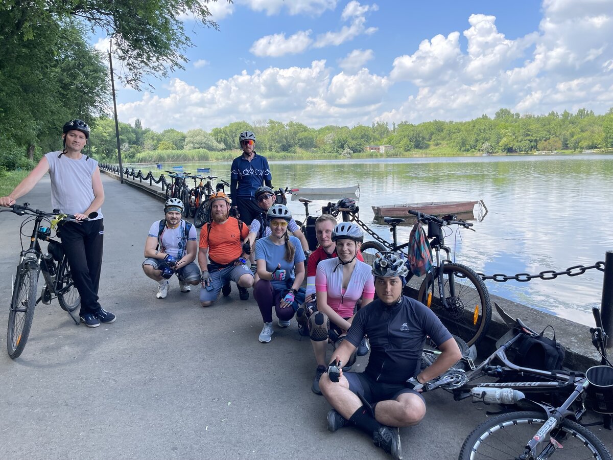 Набережная в черте города Солнечнодольска.