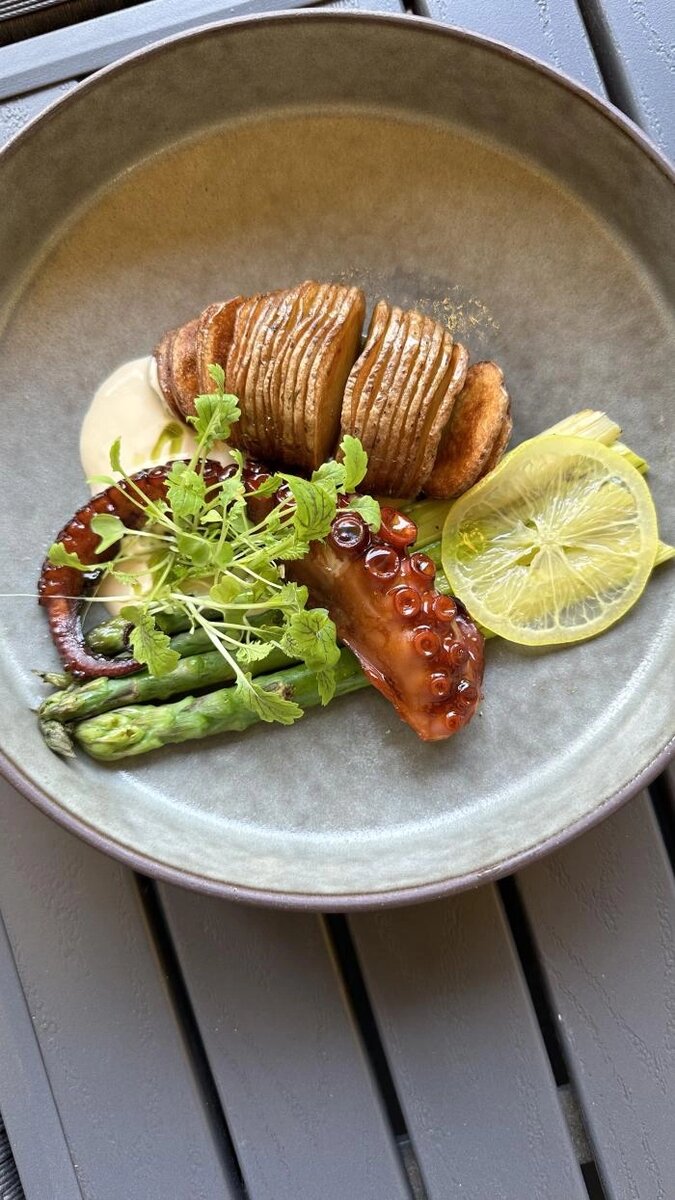 Источник фото: Lark Group