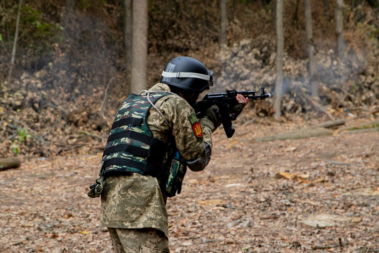    Боевиков вернули на Украину, чтобы сделать медийный проект, считает Андрей Руденко