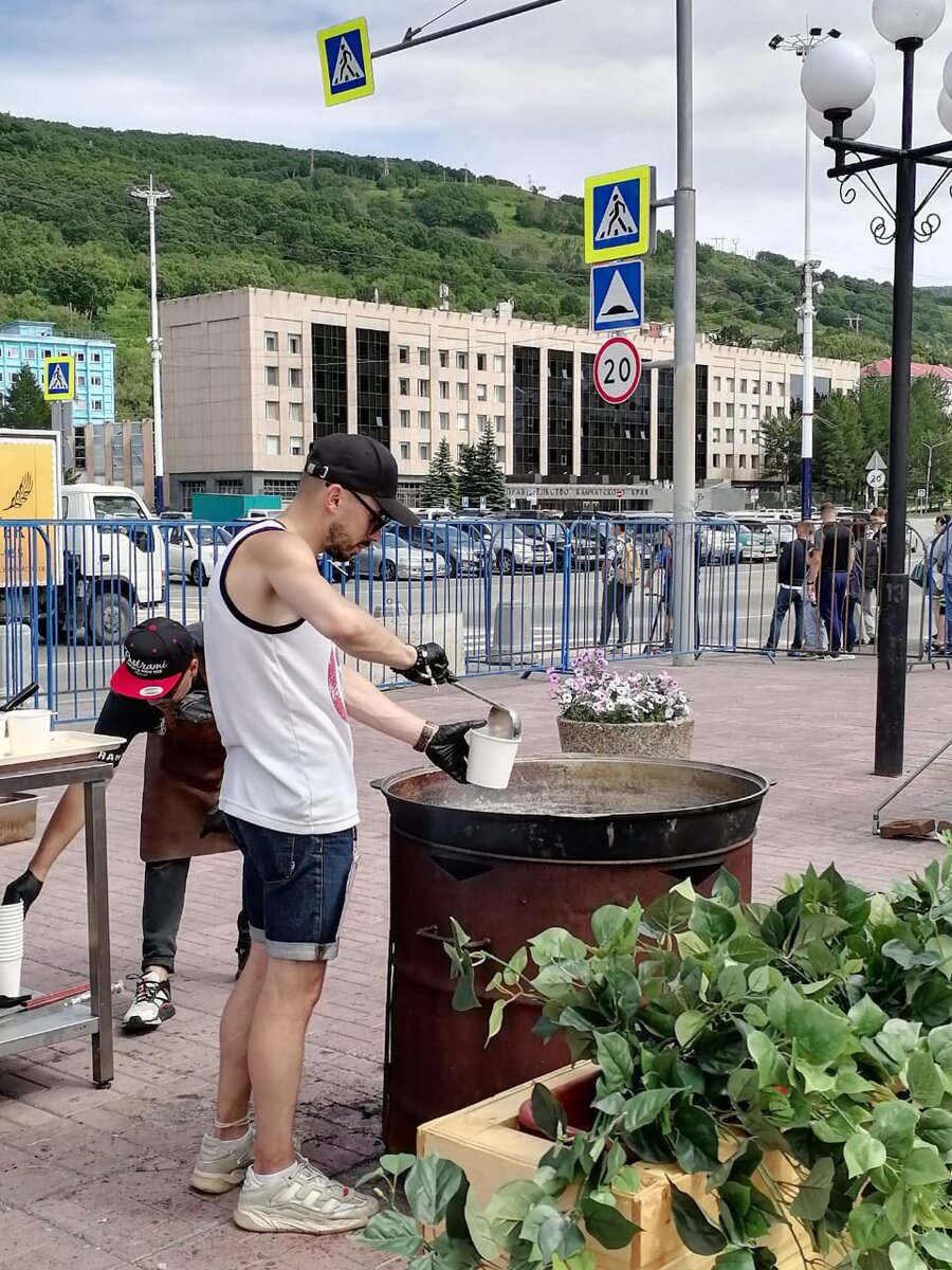 Прогулка по Тихому океану. Идем к о. Старичков. Ловля палтуса и камбалы.  Крабы. И уха из красной на борту. | Москва, Камчатка, Индия | Дзен