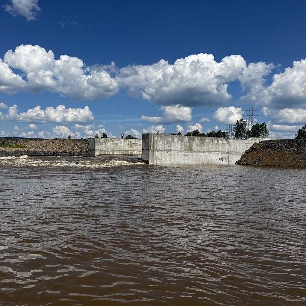 Нижнеудинская межрайонная прокуратура организовала проверку исполнения законодательства о безопасности гидротехнических сооружений на объекте инженерной защиты Нижнеудинска. Об этом сообщает пресс-служба ведомства.