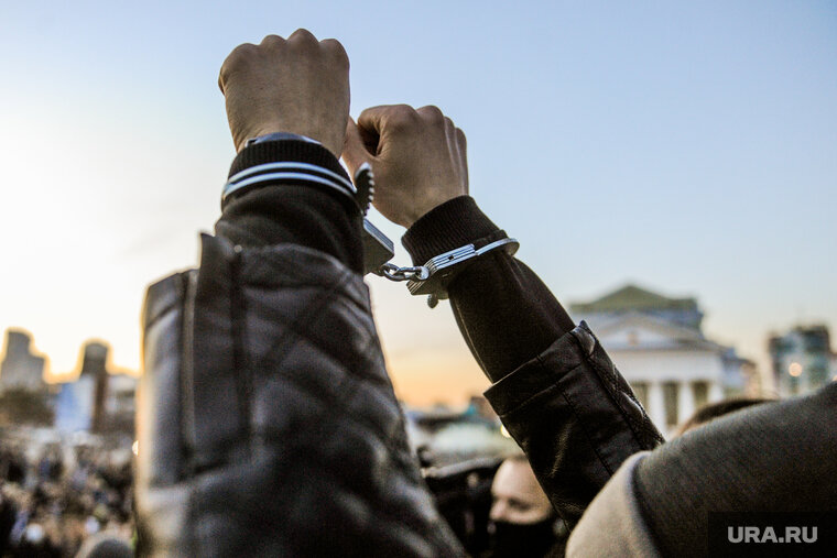    Все судимости кандидата погашены