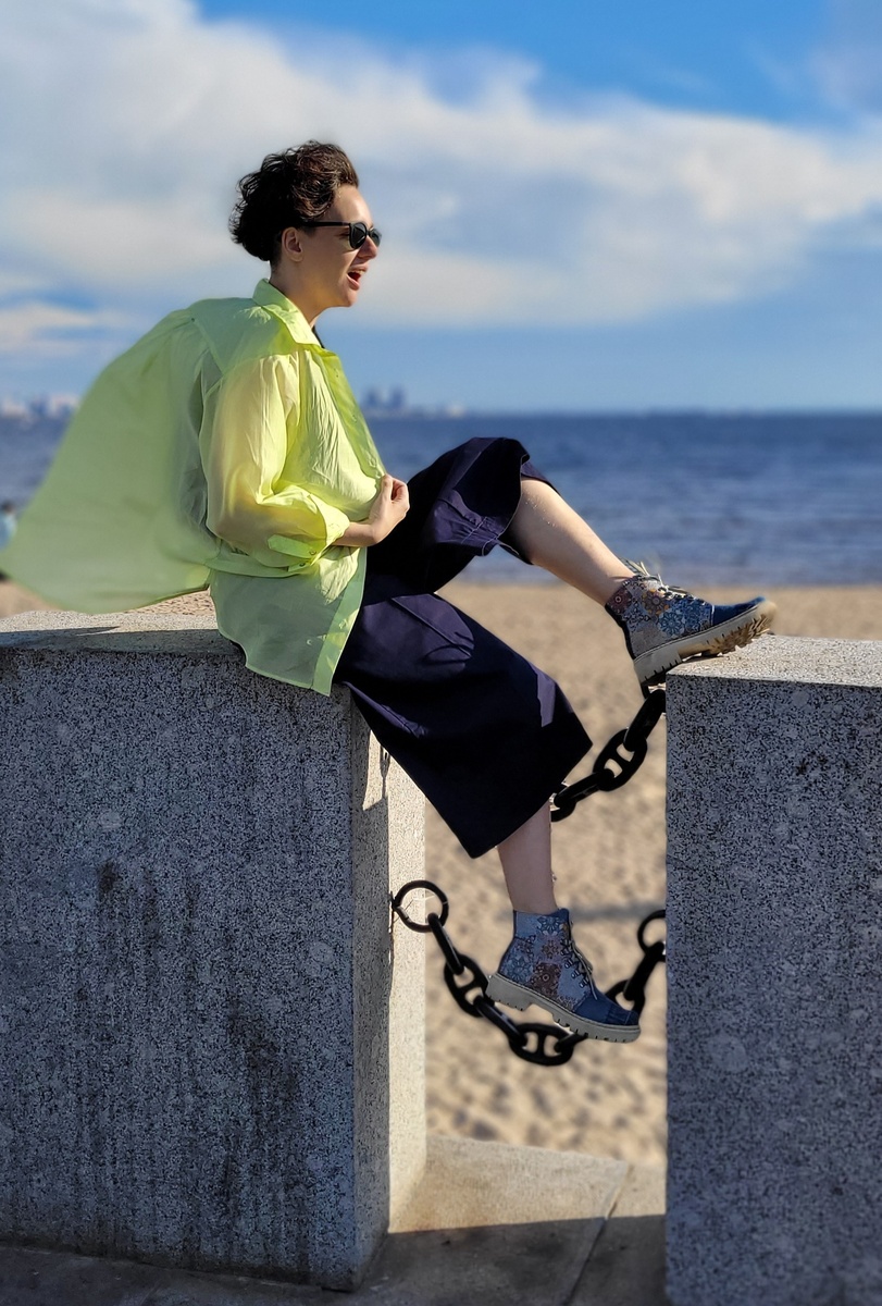 К серьёзным темам лёгкое фото)))) лето, яркие краски и свободный стиль. 