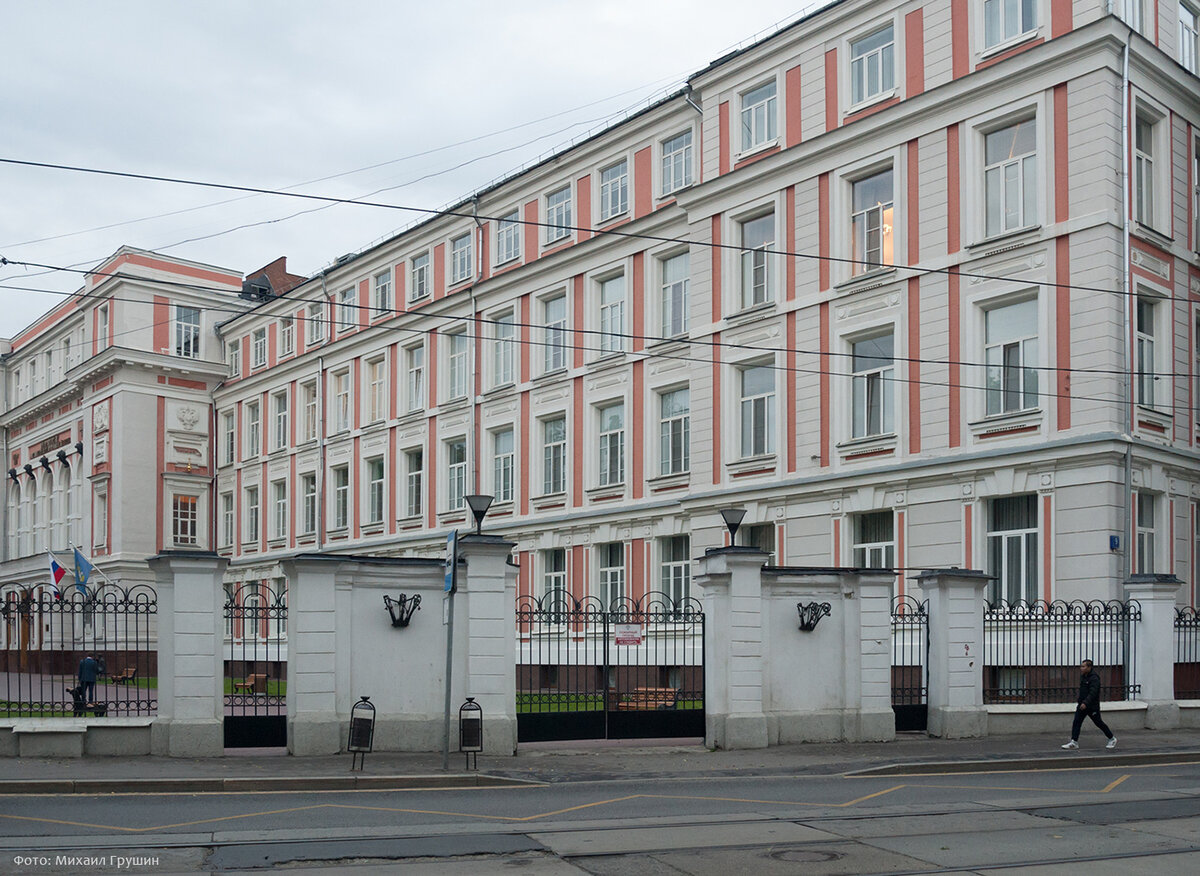 Улица Образцова, дом 9с9 - МИИТ. 12 июля 2023 года. Фото Михаила Грушина - автора статьи