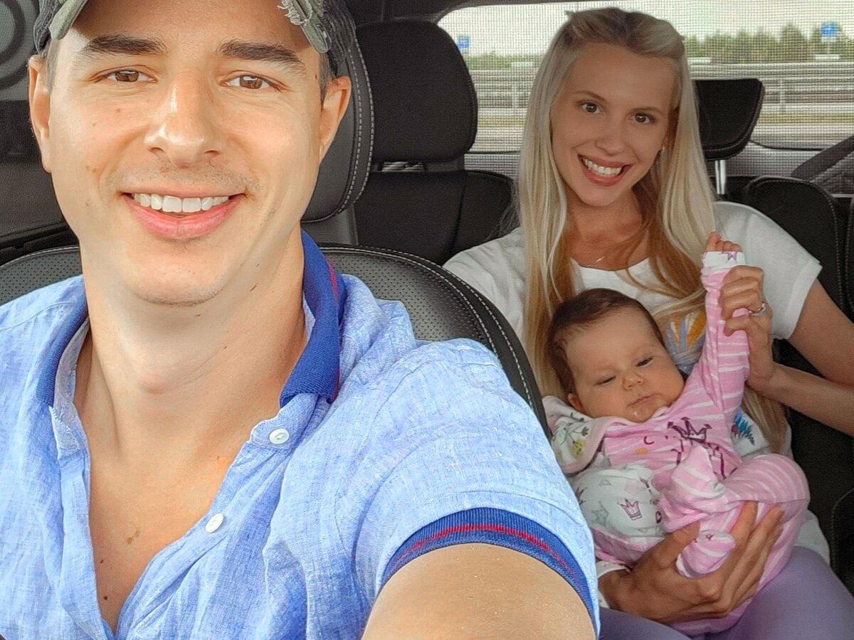 Шел 4 час езды и мы сделали остановку, чтобы докупить продуктов, размять попные мышцы и взбодриться. По этому случаю даже видео сняли, оно в конце статьи.