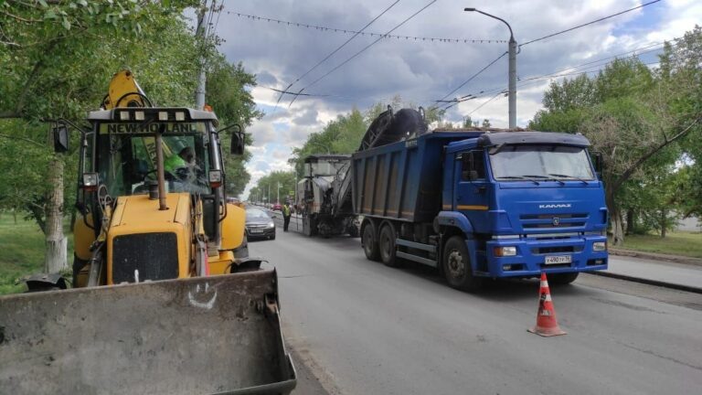    В Оренбурге ремонтируют дорогу на проспекте Победы Кристина Просвиркина