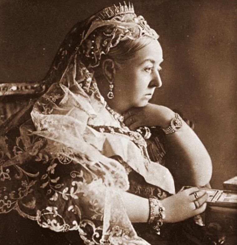 Queen victoria 1. Королева Англии Виктория 1837-1901. Викторианская эпоха Королева Виктория. Королева Виктория 1876. Королева Виктория великобританская.