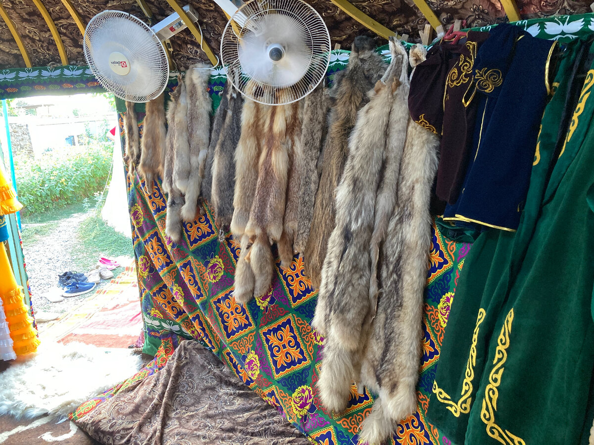 У входа - место для "зеленых")