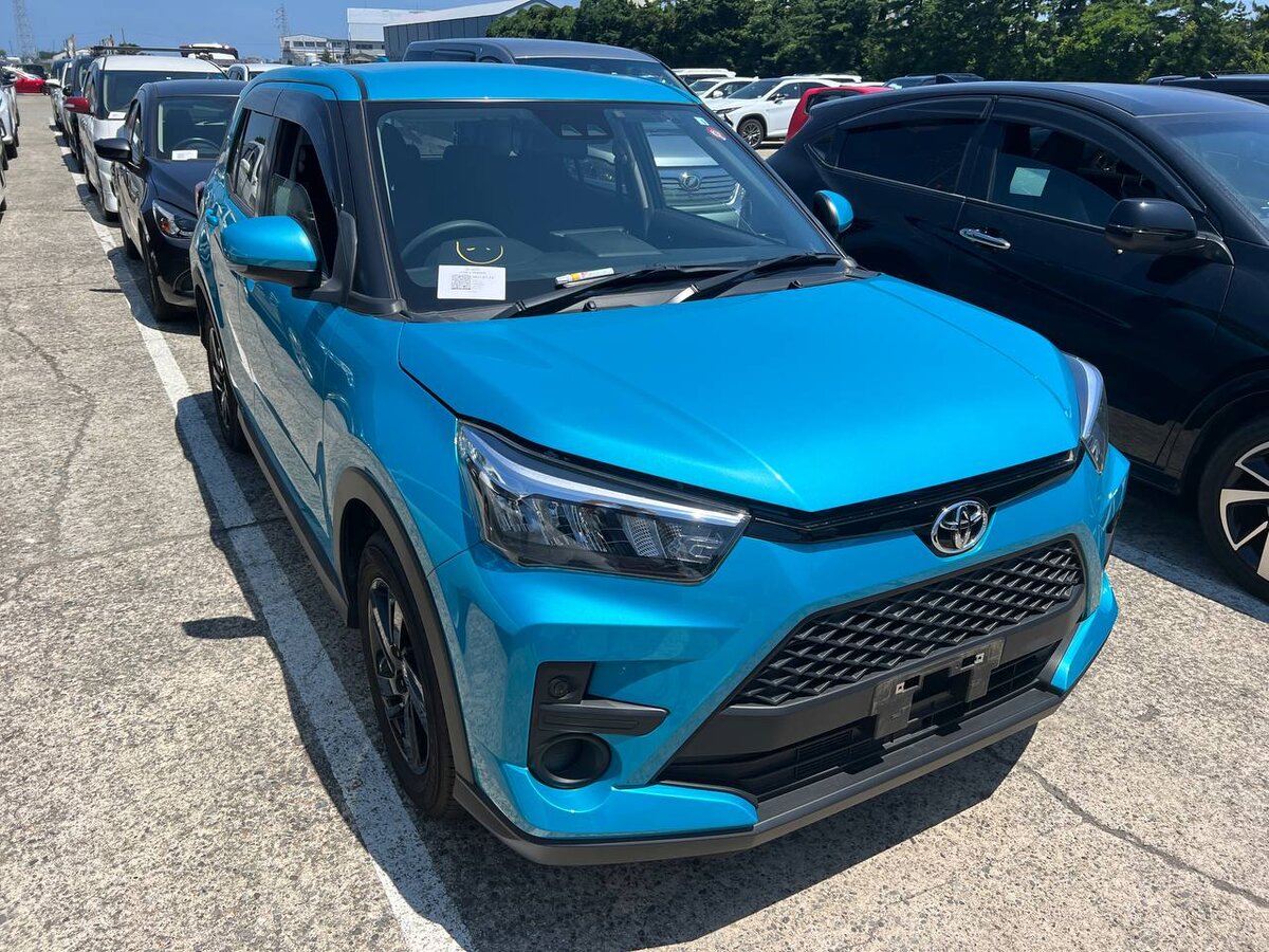 Фото внешности и салона, листайте.