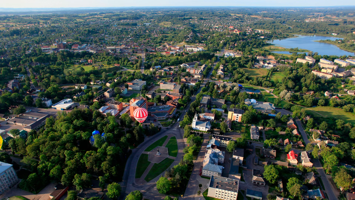 CC BY 3.0 / ogre11 / Rēzekne no gaisa(cropped image)