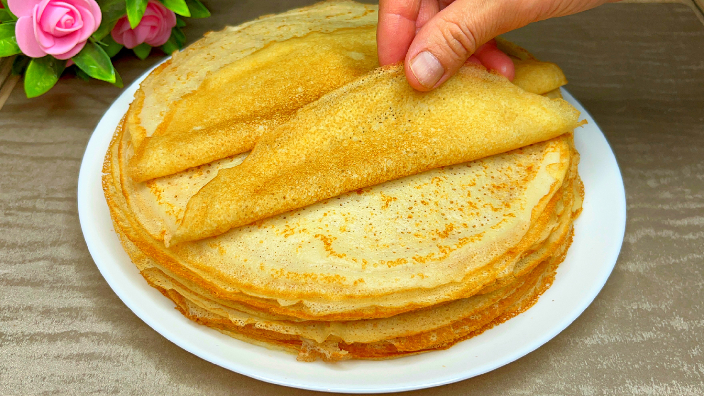 блины на ряженке рецепт с кипятком дырочками. блины на ряженке рецепт с кипятком дырочками. тонкие блинчики из ряженки. тонкие блины на ряженке. кружевные блины.