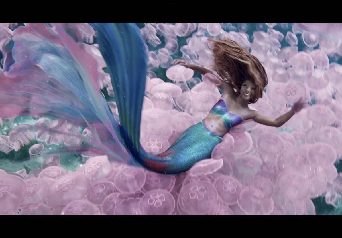 Небо в алмазах? Нет, море в медузах