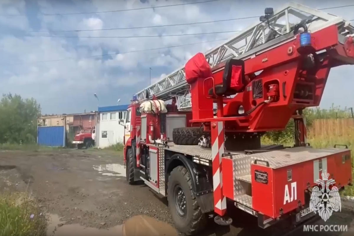   Пристрой производственного цеха загорелся в Копейске