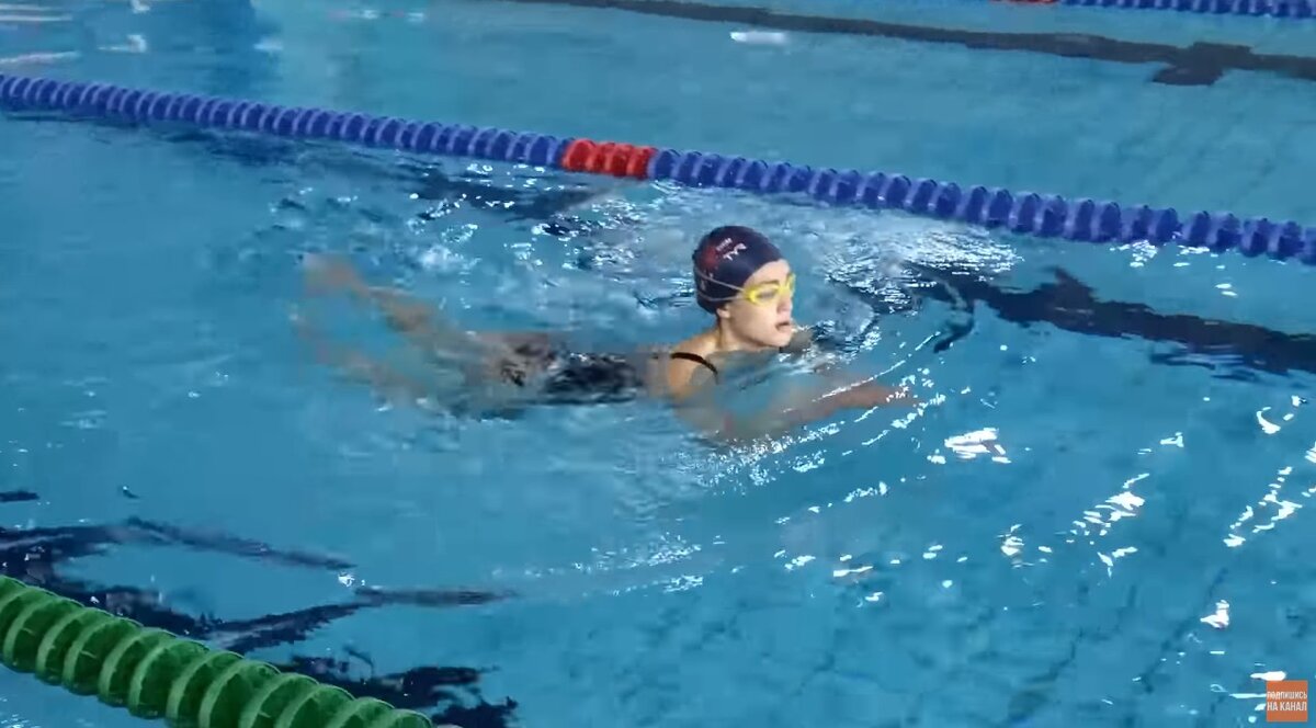 Диана Гомес swimming Breaststroke