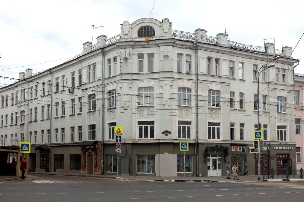 Современный вид здания. В последний раз его ремонтировали в 2014-м, в преддверии празднования 700-летия Сергия Радонежского