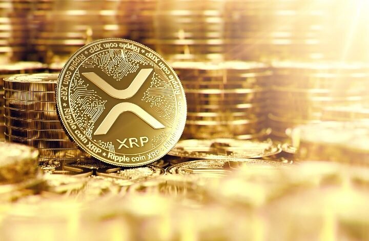XRP - это криптовалюта, которая была создана компанией Ripple Labs. Она используется для обеспечения быстрых и недорогих транзакций в системе Ripple, которая является децентрализованной сетью обмена валют и платежей.

XRP имеет несколько отличительных особенностей, которые делают его привлекательным для пользователей. Во-первых, благодаря использованию технологии блокчейн, операции с XRP могут быть выполнены в течение нескольких секунд, что делает его одной из самых быстрых криптовалют в мире. Кроме того, комиссии за проведение транзакций с XRP значительно ниже, чем в случае с традиционными финансовыми инструментами.

Одной из главных причин популярности XRP является его использование в системе Ripple для проведения глобальных платежей. XRP может быть легко конвертирован в другие валюты, что облегчает переводы денежных средств между странами и континентами. Кроме того, проведение транзакций с использованием XRP может быть гораздо дешевле и быстрее, чем с помощью традиционных каналов передачи денег.

Также следует отметить, что XRP не является типичной криптовалютой в том смысле, что она не стремится заменить традиционные деньги, такие как доллары или евро. Вместо этого, XRP используется в качестве средства для проведения транзакций между различными валютами. Это делает его уникальным и отличным от других криптовалют, таких как Биткойн или Эфириум.

Несмотря на свою популярность и преимущества, XRP также подвергался критике. Некоторые крипто-энтузиасты считают, что Ripple Labs контролирует слишком большую часть общего предложения XRP и может манипулировать ценой. Однако, компания утверждает, что она не может контролировать цену XRP и не намерена продавать большую часть своих запасов.

В целом, XRP представляет собой уникальную криптовалюту, которая имеет ряд преимуществ перед традиционными финансовыми инструментами. Он обеспечивает быстрые и недорогие транзакции, что делает его привлекательным для пользователей со всего мира. Однако, как и для всех криптовалют, важно быть осторожным и осведомленным, прежде чем инвестировать в XRP. Рынок криптовалют непредсказуем и может быть подвержен значительным колебаниям цен.