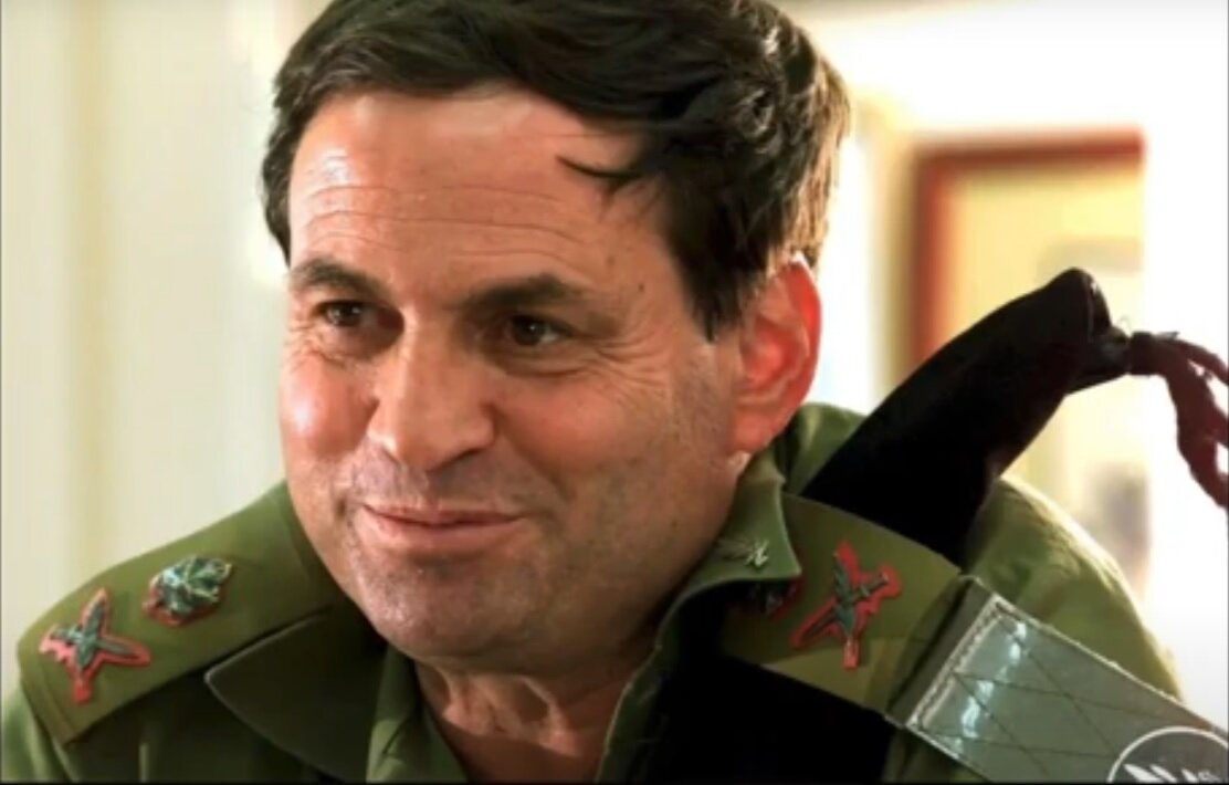 Генерал Армии обороны Израиля Узи Даян