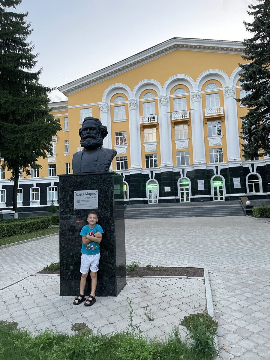 в Уфе чтят памятники прошлого и не спешат с ними расставаться.