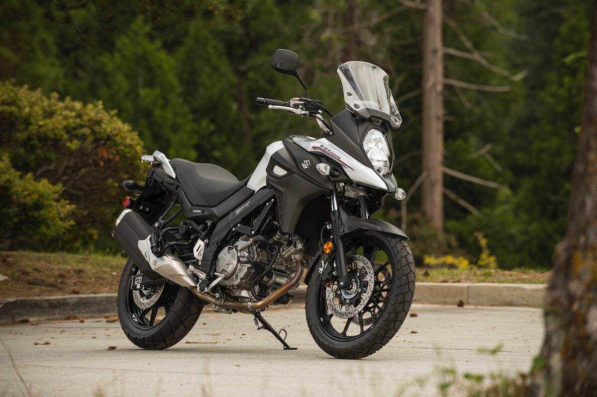 Suzuki v Storm 650 2012