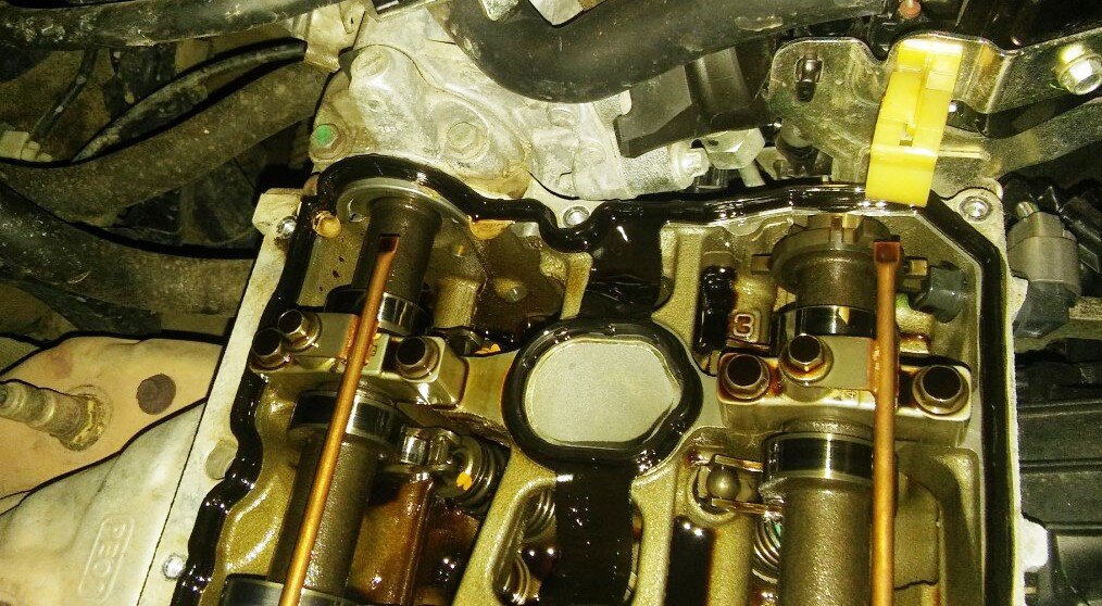 Моторное масло чернеет. Клапан OCV Mazda CX 7. Клапан OCV Mazda CX-5. Мазда СХ-5 датчик OCV это.