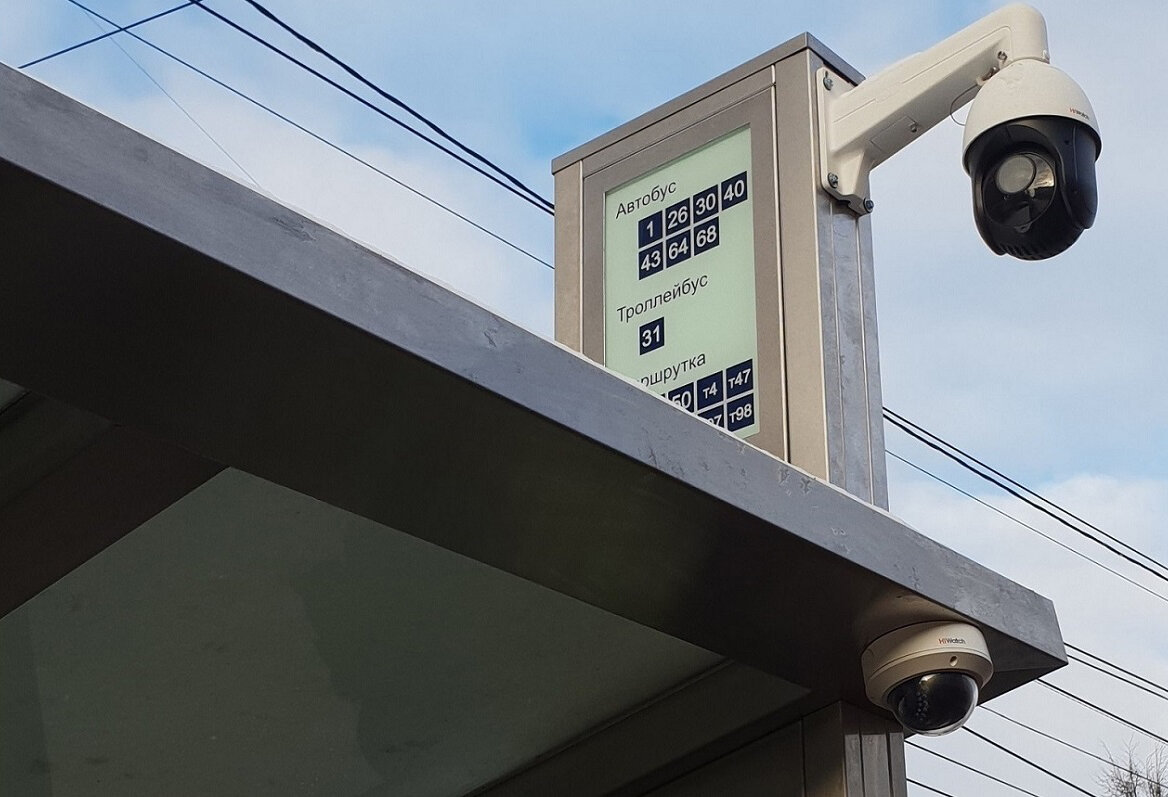 Все снимается и фиксируется. Камеры со всех сторон