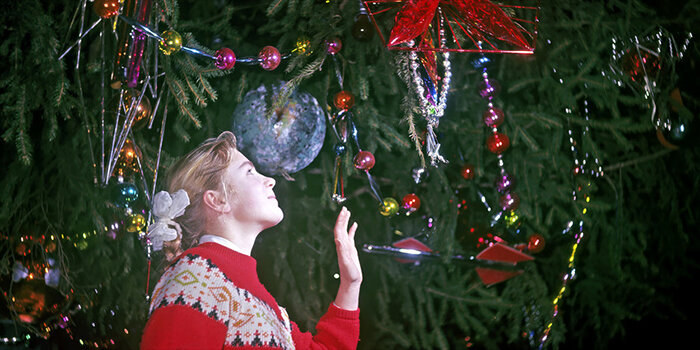 Новогодние елки своими руками. Как сделать с ребенком новогоднюю ёлку из бумаги, фото и шаблоны.