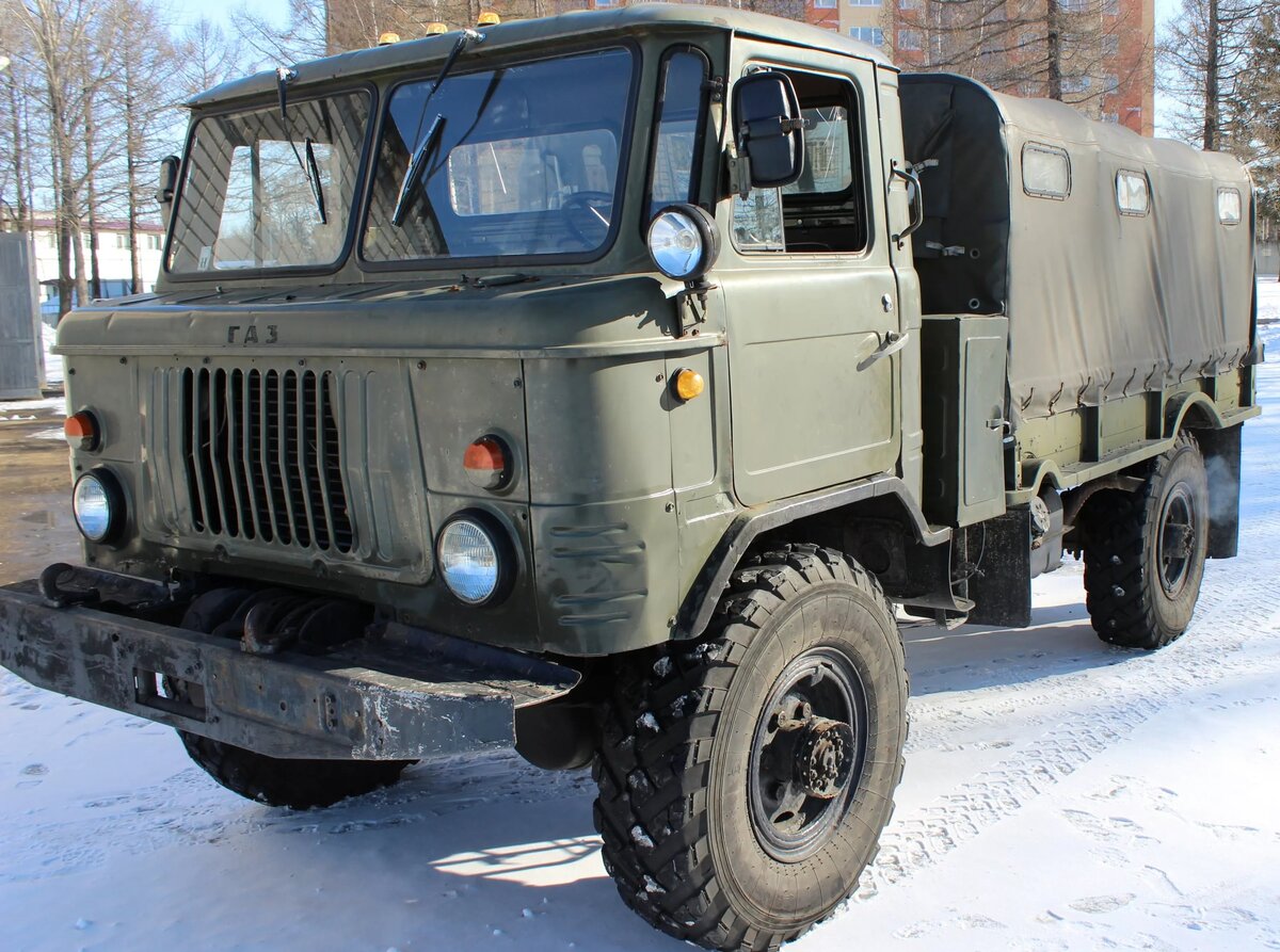 Газ 66 россия. Шишига ГАЗ 66. ГАЗ-66 грузовой. Военный грузовик ГАЗ 66. ГАЗ 66 С грузом.