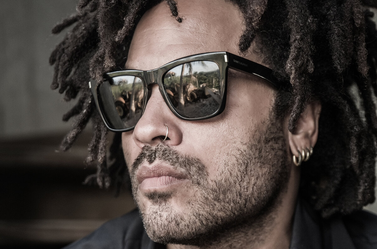 Kravitz low перевод. Ktyb rhfdtnc. Lenny Kravitz. Ленни Кравиц сейчас 2022. Ленни Кравиц фото Лоу.