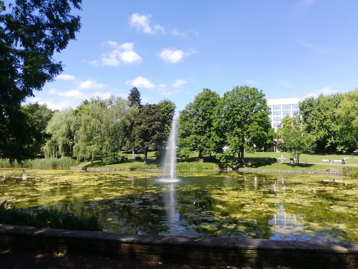 Что для вас есть красота? Мегаполис с современными высотками? Или же вы больше сторонник "зеленной" природы? Пишите свои комментарии под статьей, нам интересы вкусы наших читателей. 