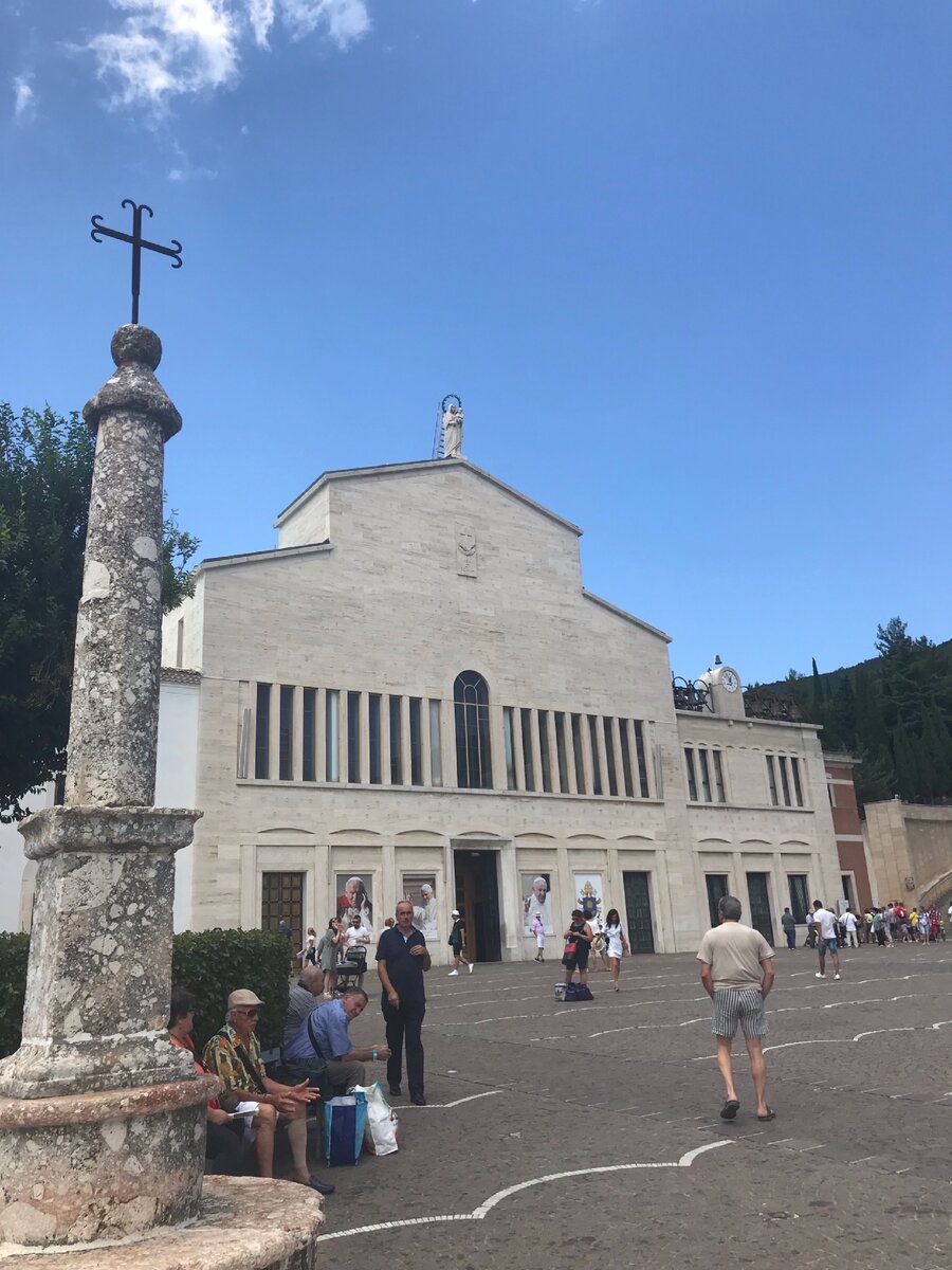 Главная площадь города Сан Джованни Ротондо