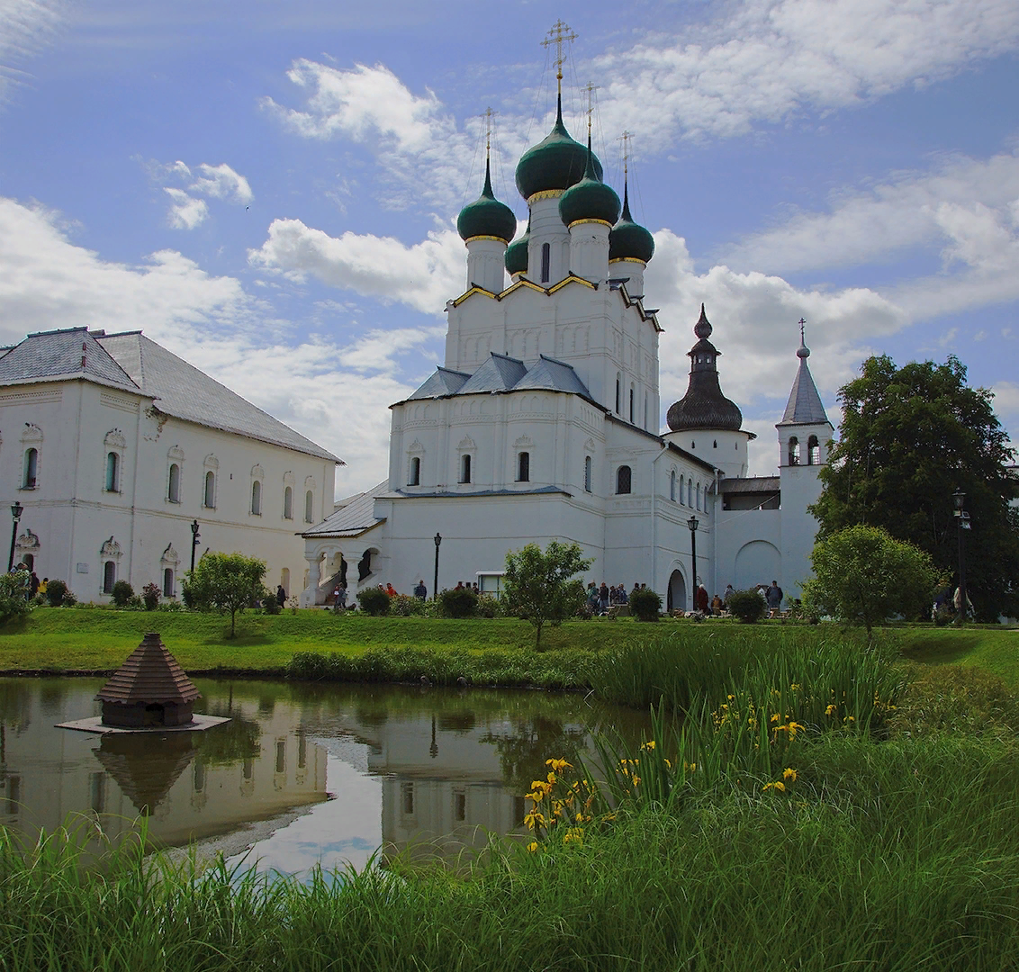 Монастырь производит