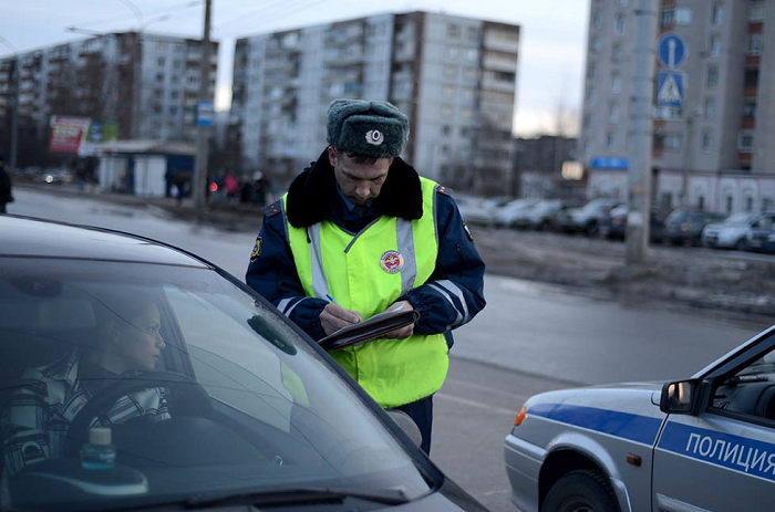 Проверка документов на дороге обычное дело