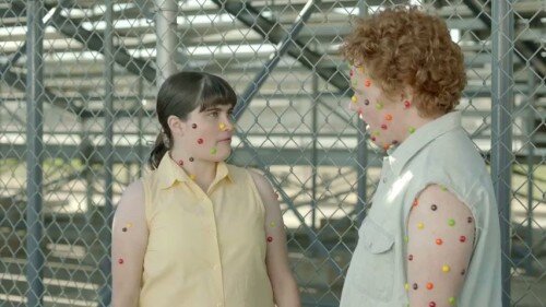 Реклама жевательных конфет "Skittles"