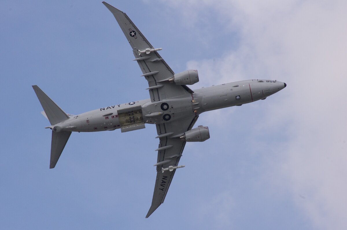 Патрульный Boeing P-8 Poseidon с открытым бомболюком (Фото: CC BY-SA 2.0)