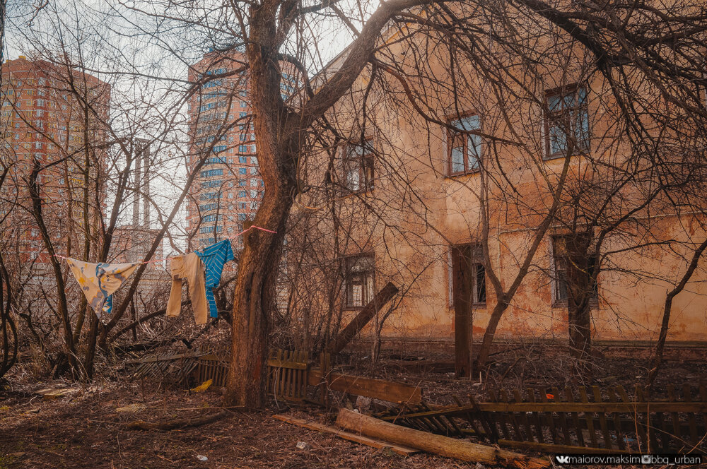 «За мкадом жизни нет» Настоящее «гетто» в девяти километрах от Москвы, где в жуткой нищете живут люди!