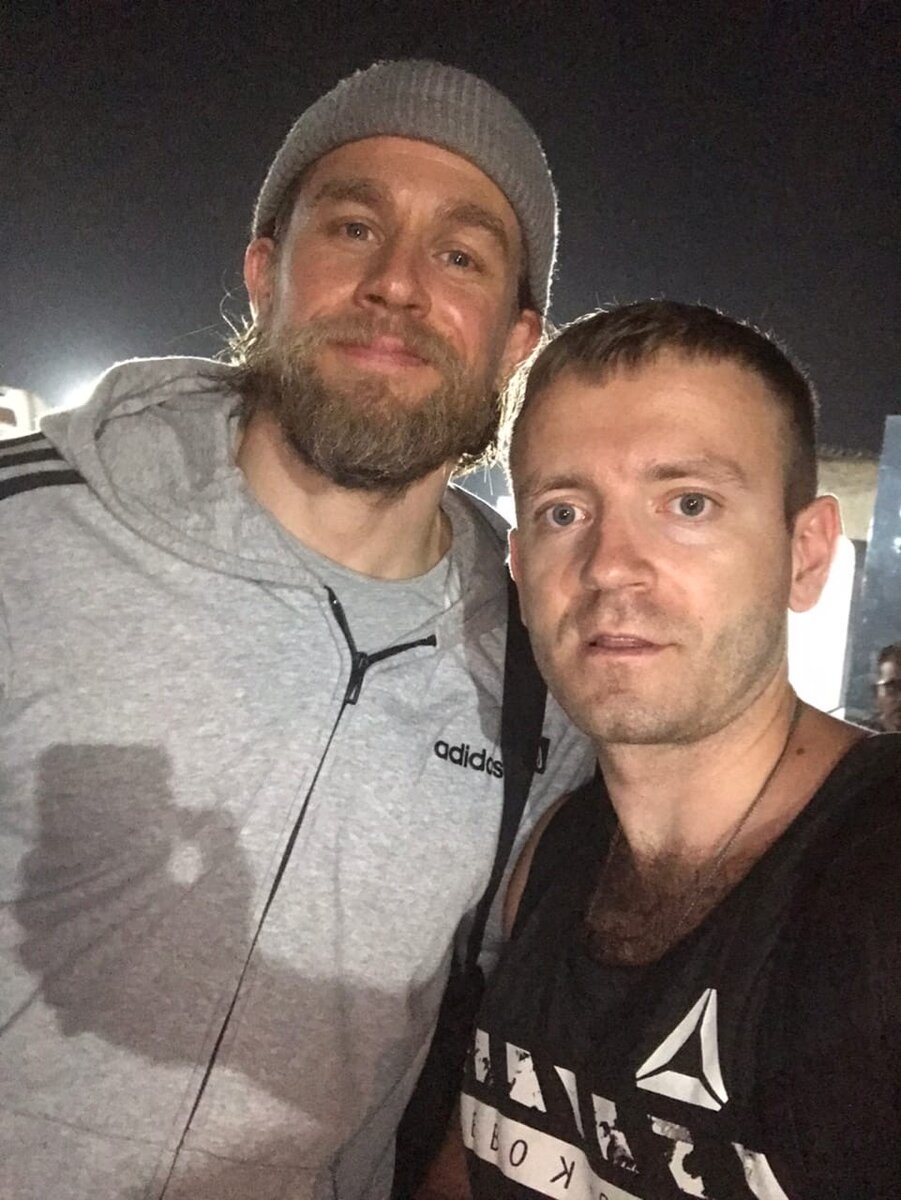 Фото с Чарли Ханнэмом