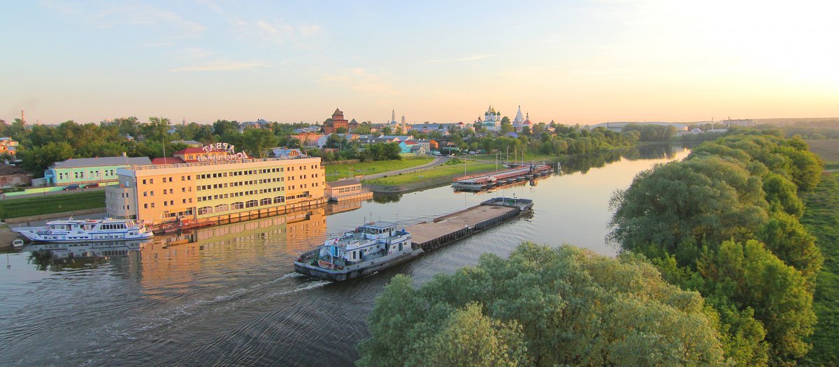 Ока московская. Река Коломенка в Коломне. Коломна набережная Оки. Набережная реки Оки в Коломне. Коломна набережная у Коломенки.