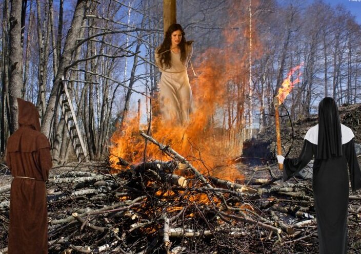 Картина ведьма прикуривает от костра