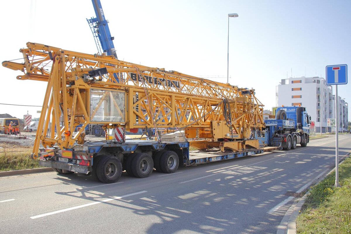 Перевозка крана на прицепе