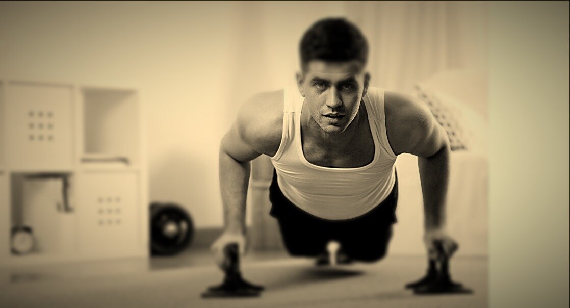 Отжимания на упорах