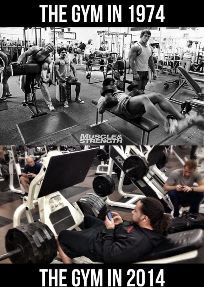 Занимаюсь спортом мем. Смешное в тренажерном зале. Мемы в тренажерном зале. Тренажерный зал. Юмор в тренажерном зале.