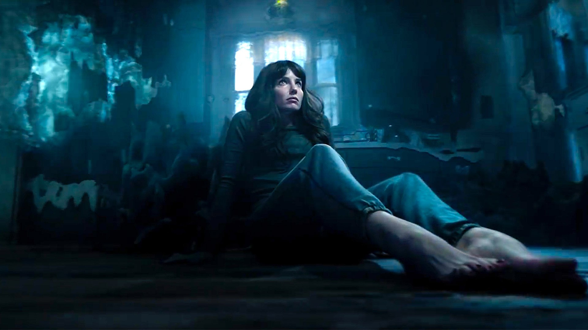 Кадавр фильм 2018 ханна грейс. Злая девушка. Аннабелль уоллис злое 2021. Злое фильм 2021 джеймс ван. Зло фильм 2018.