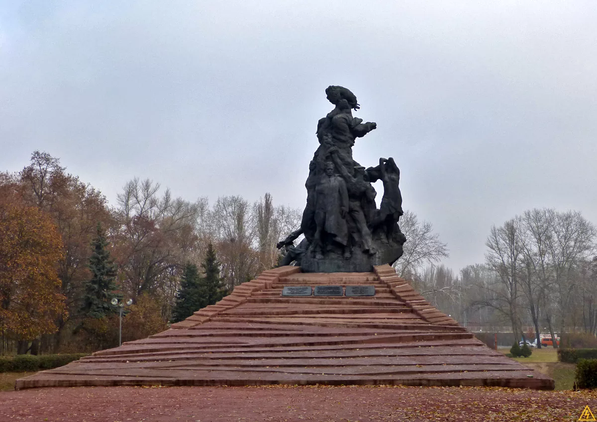 Экскурсия по Cтольному граду Киеву часть 1.
